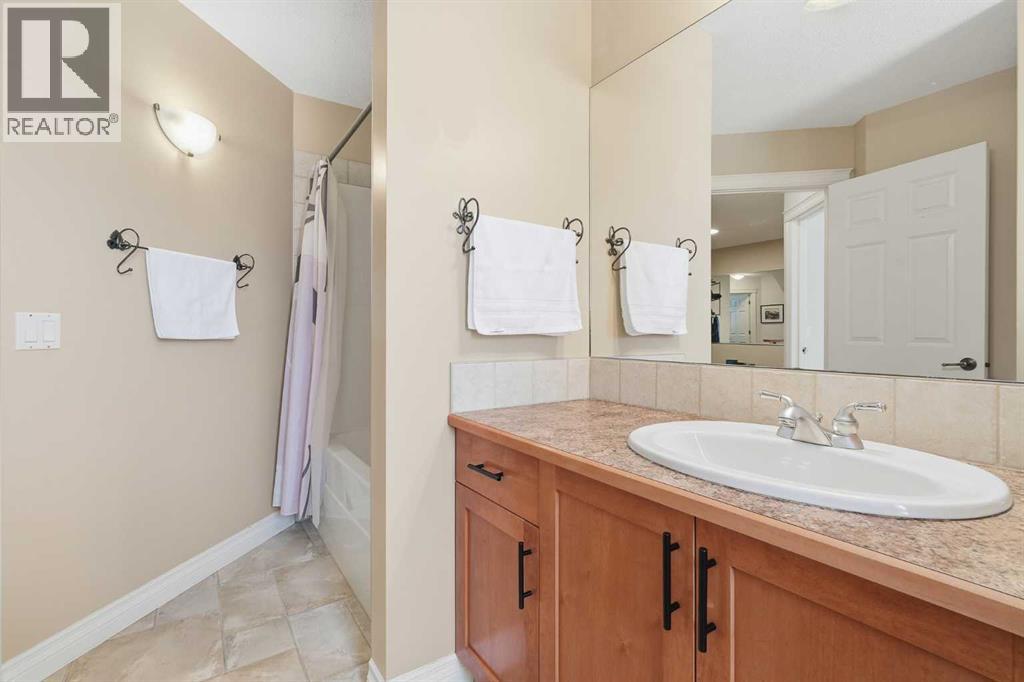 45 Somme Boulevard Sw, Calgary, Alberta  T2T 6K7 - Photo 37 - A2273387