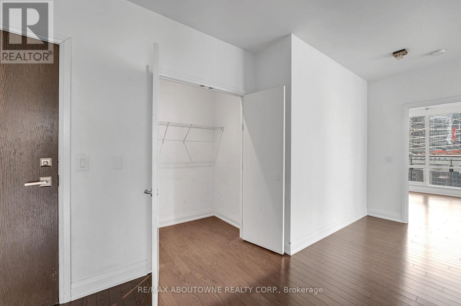 2912 - 80 John Street, Toronto, Ontario  M5V 3X4 - Photo 11 - C12644150