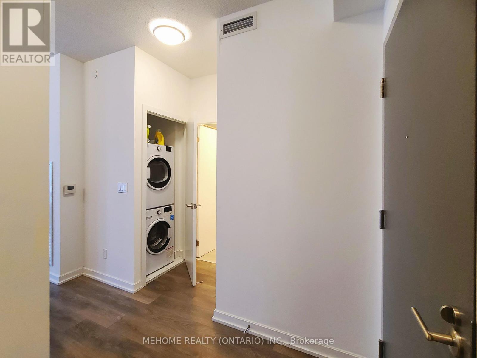 1204 - 32 Forest Manor Road, Toronto, Ontario  M2J 0H2 - Photo 3 - C12644172