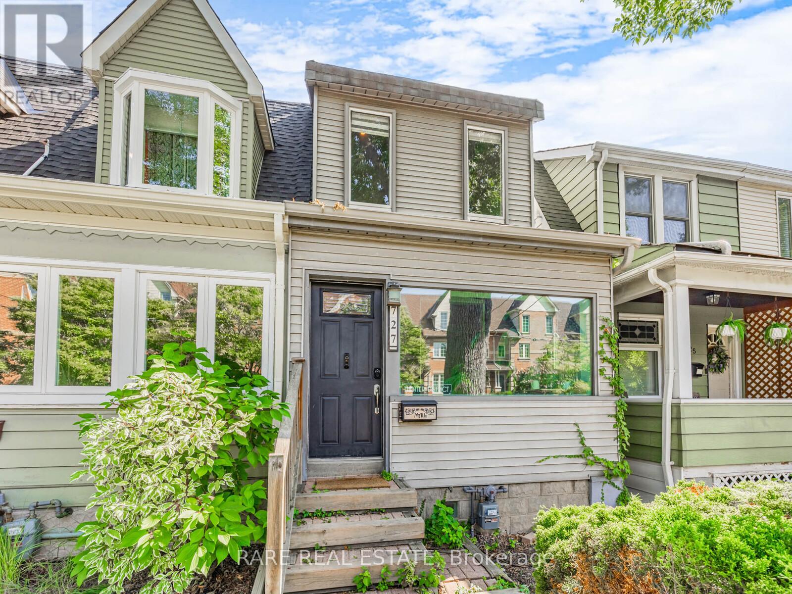 LOWER - 727 RHODES AVENUE, Toronto, Ontario