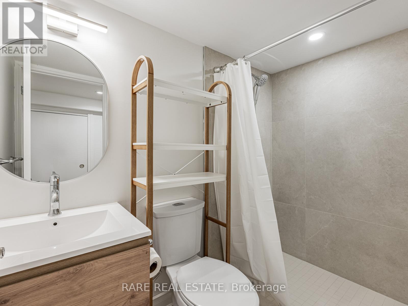 Lower - 727 Rhodes Avenue, Toronto, Ontario  M4J 4X5 - Photo 8 - E12644138