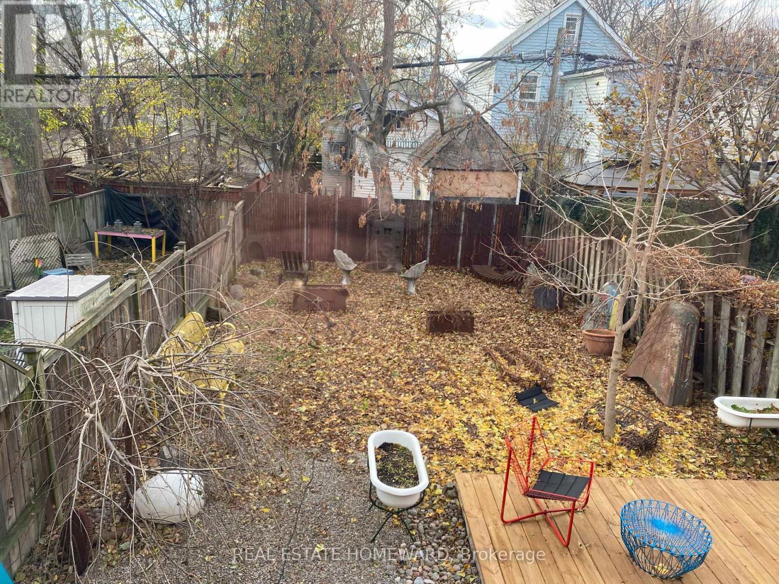 302 Rhodes Avenue, Toronto, Ontario  M4L 3A3 - Photo 15 - E12644188