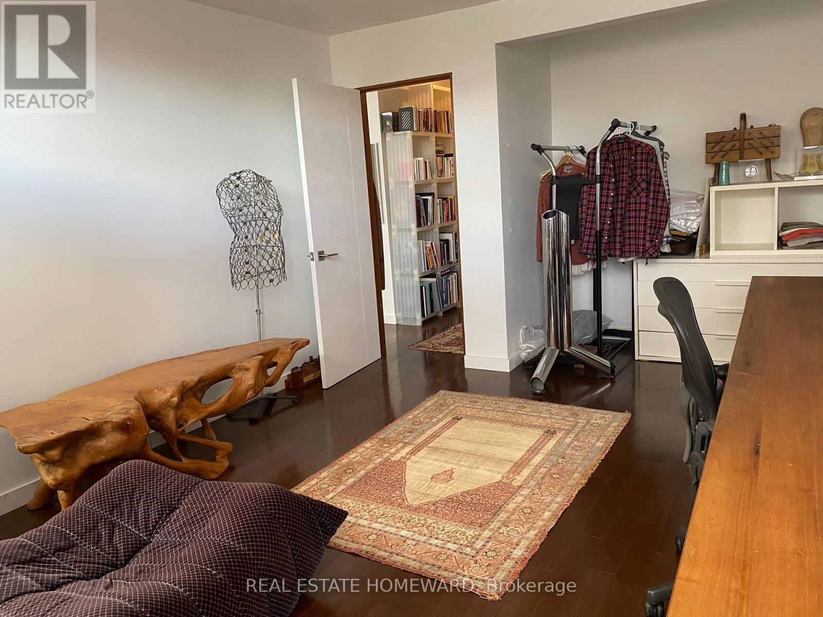 302 Rhodes Avenue, Toronto, Ontario  M4L 3A3 - Photo 21 - E12644188