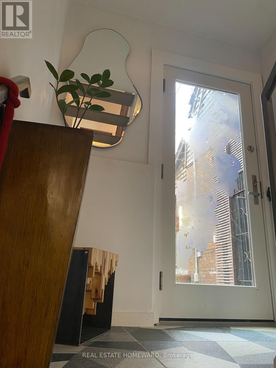 302 Rhodes Avenue, Toronto, Ontario  M4L 3A3 - Photo 29 - E12644188