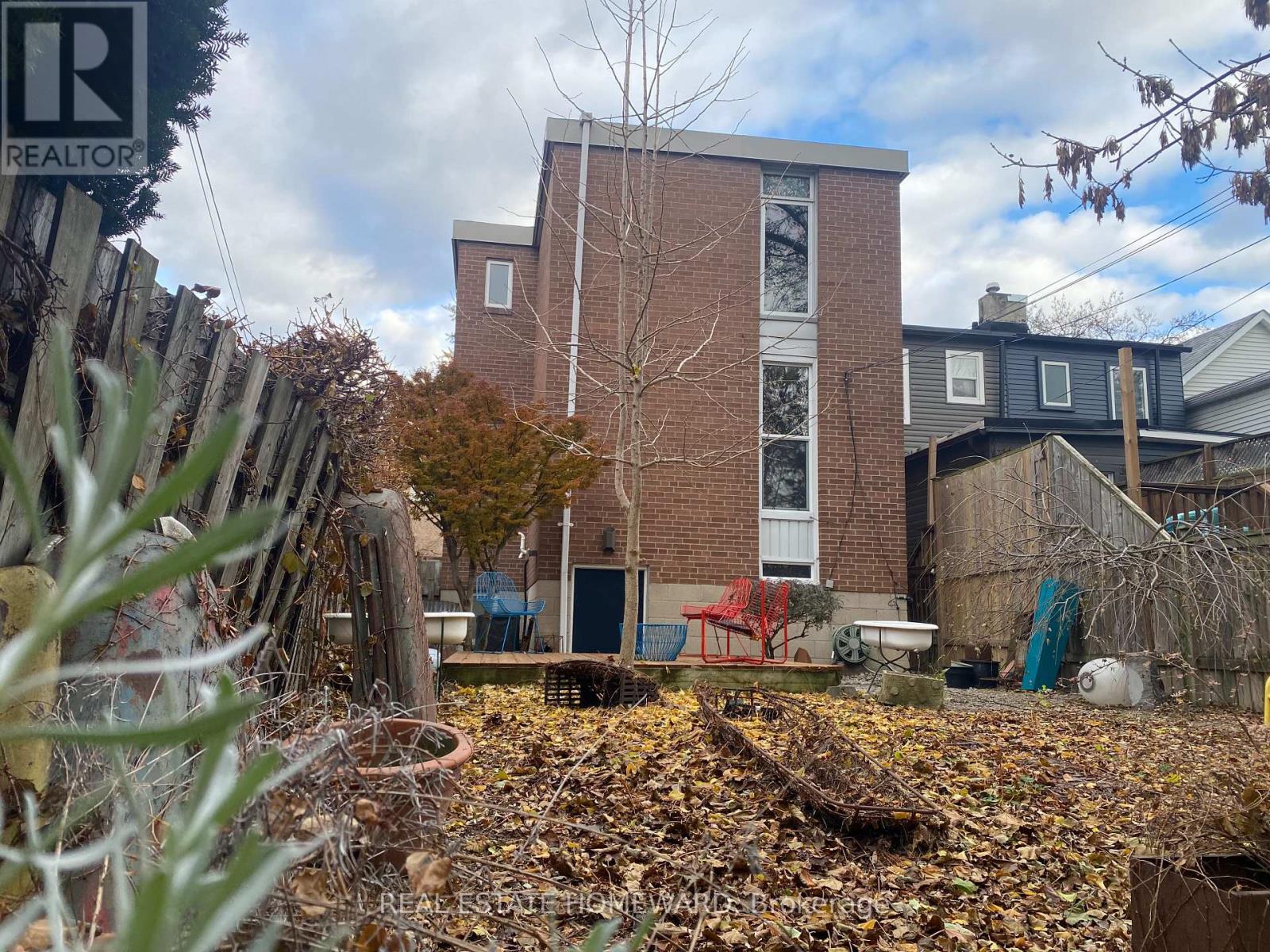 302 Rhodes Avenue, Toronto, Ontario  M4L 3A3 - Photo 35 - E12644188