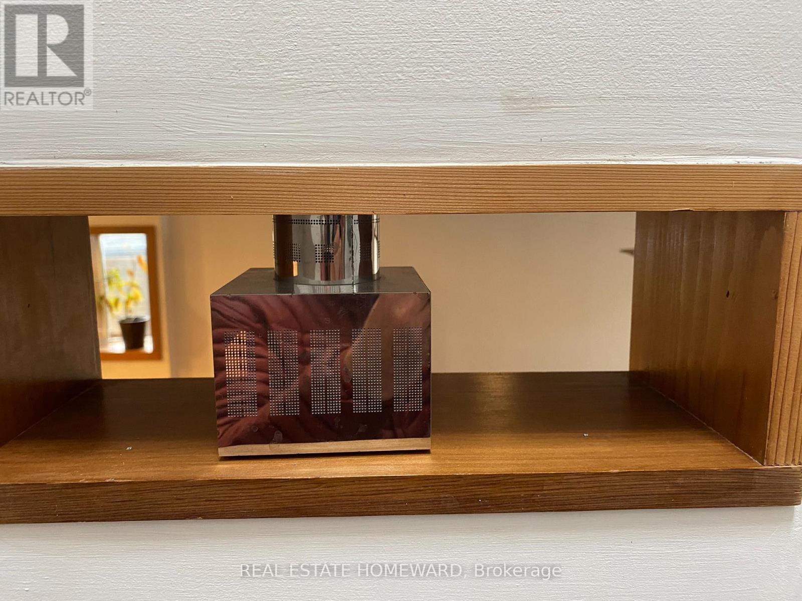 302 Rhodes Avenue, Toronto, Ontario  M4L 3A3 - Photo 8 - E12644188