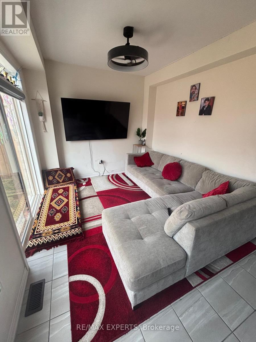 2300 Grainger Loop, Innisfil, Ontario  L9S 0M9 - Photo 17 - N12644170