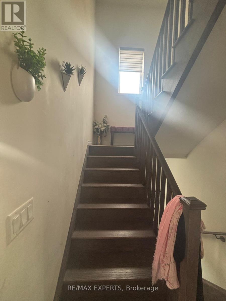 2300 Grainger Loop, Innisfil, Ontario  L9S 0M9 - Photo 18 - N12644170