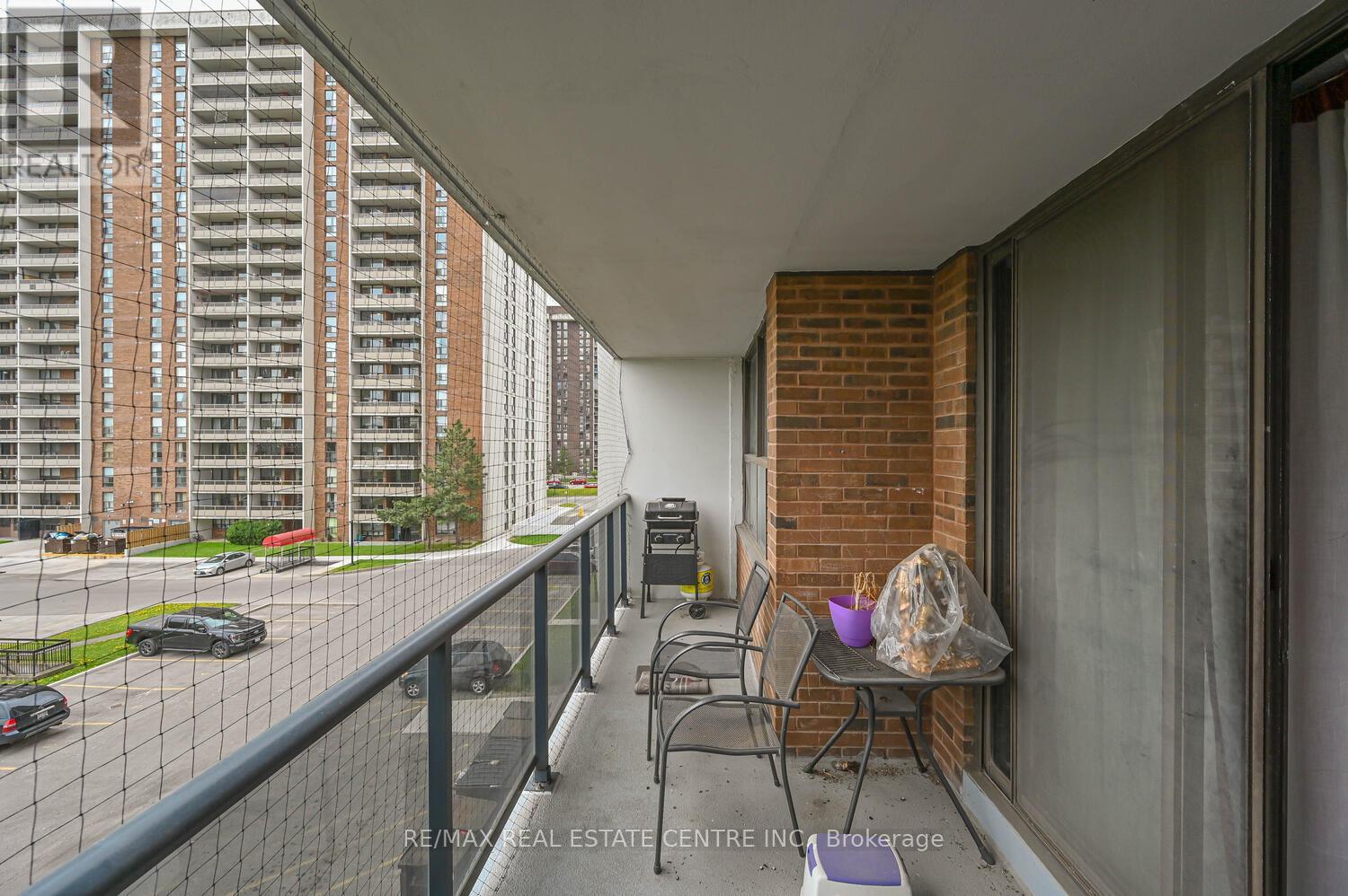 403 - 21 Knightsbridge Road, Brampton, Ontario  L6T 3Y1 - Photo 25 - W12644144