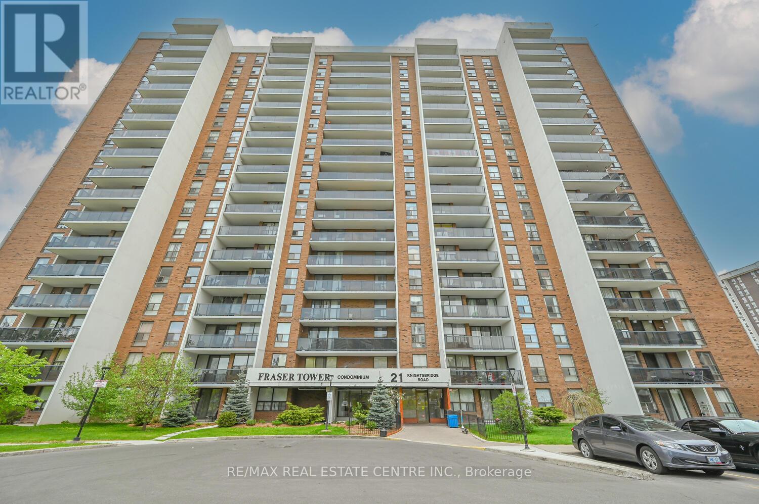 403 - 21 Knightsbridge Road, Brampton, Ontario  L6T 3Y1 - Photo 3 - W12644144