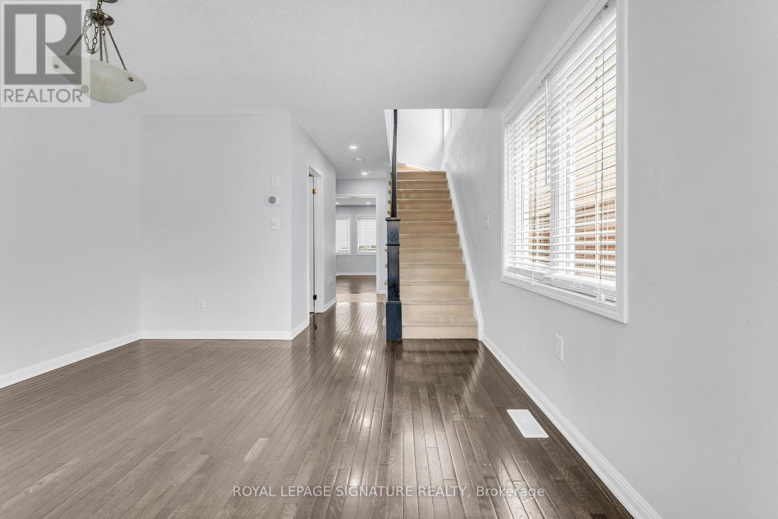 74 Michigan Avenue, Cambridge, Ontario  N3C 0C9 - Photo 3 - X12644162