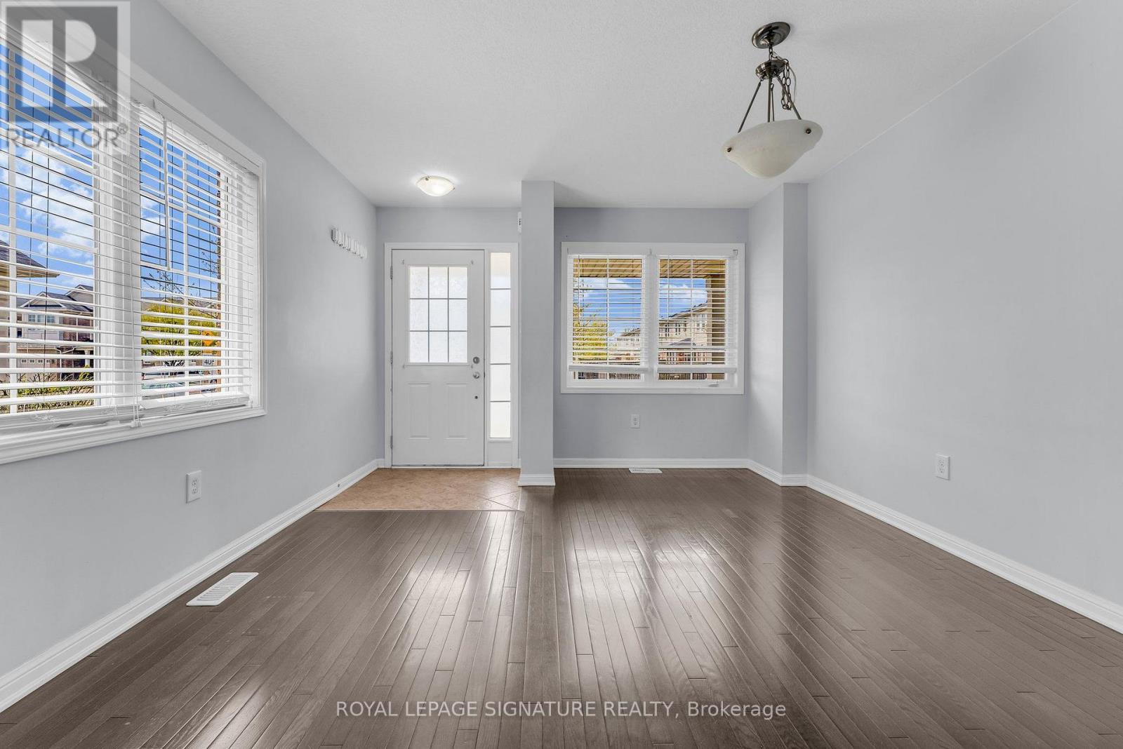 74 Michigan Avenue, Cambridge, Ontario  N3C 0C9 - Photo 4 - X12644162