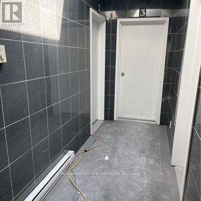 1 - 5900 Main Street, Niagara Falls, Ontario  L2G 5Z8 - Photo 2 - X12644184