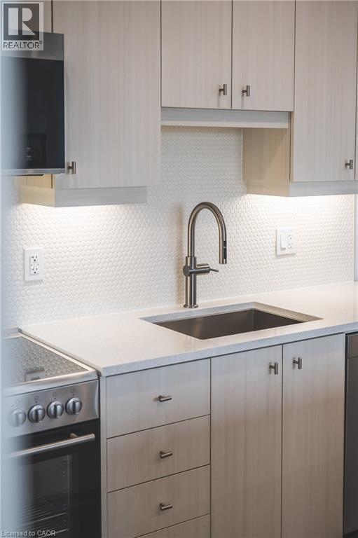 15 Wellington Street S Unit# 909, Kitchener, Ontario  N2G 0E4 - Photo 12 - 40779585