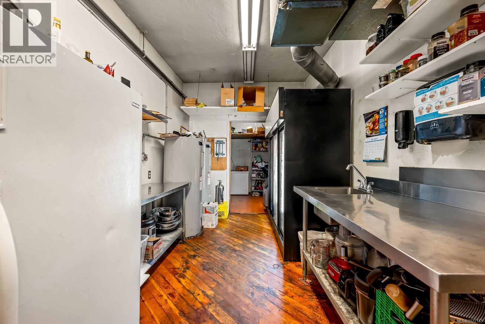 355 4th St, Courtenay, British Columbia  V9N 1G8 - Photo 12 - 1022143