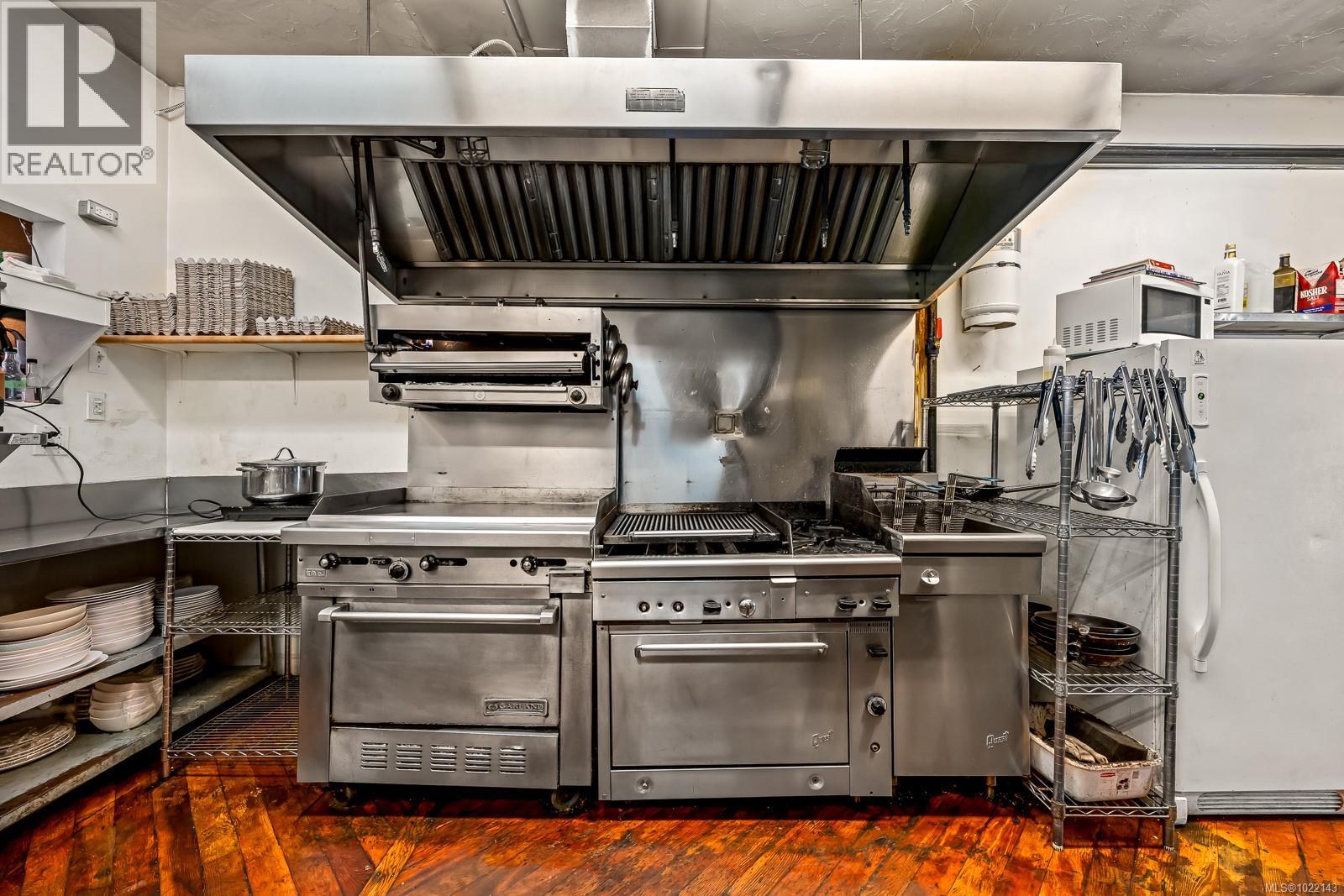 355 4th St, Courtenay, British Columbia  V9N 1G8 - Photo 34 - 1022143