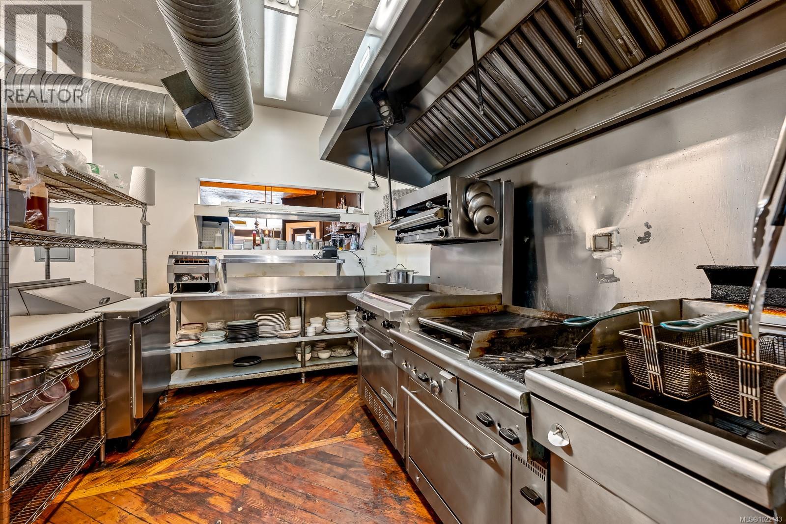 355 4th St, Courtenay, British Columbia  V9N 1G8 - Photo 35 - 1022143