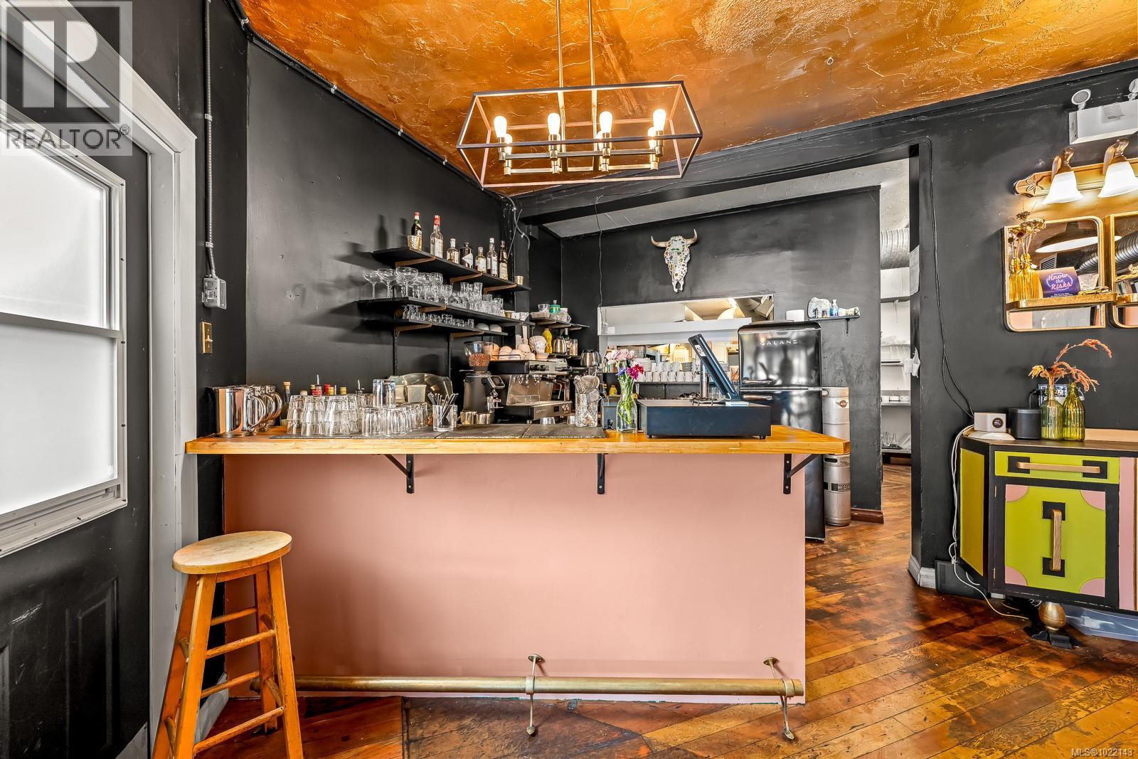 355 4th St, Courtenay, British Columbia  V9N 1G8 - Photo 8 - 1022143