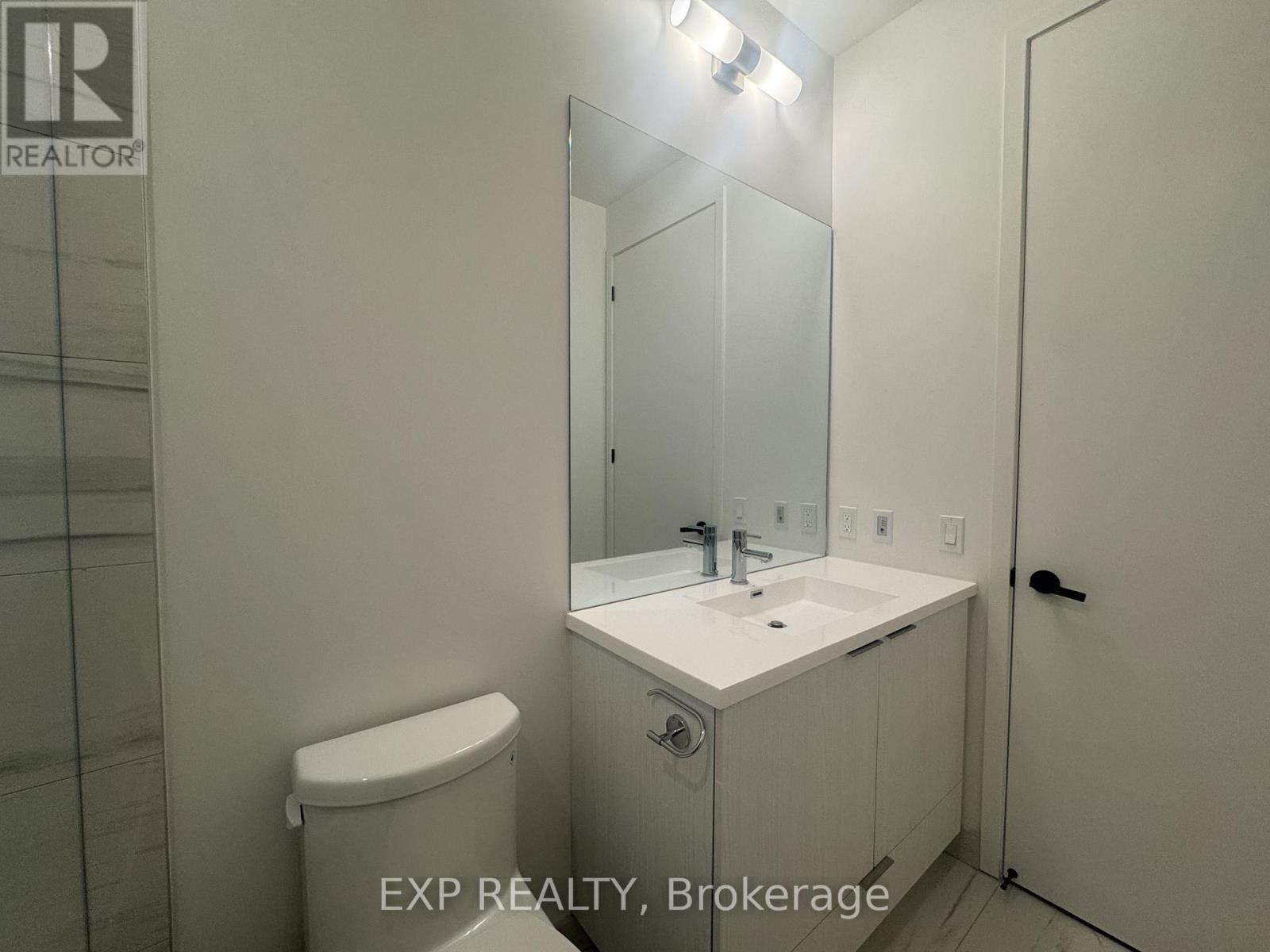 3611 - 8 Interchange Way, Vaughan, Ontario  L4K 0R2 - Photo 13 - N12644206