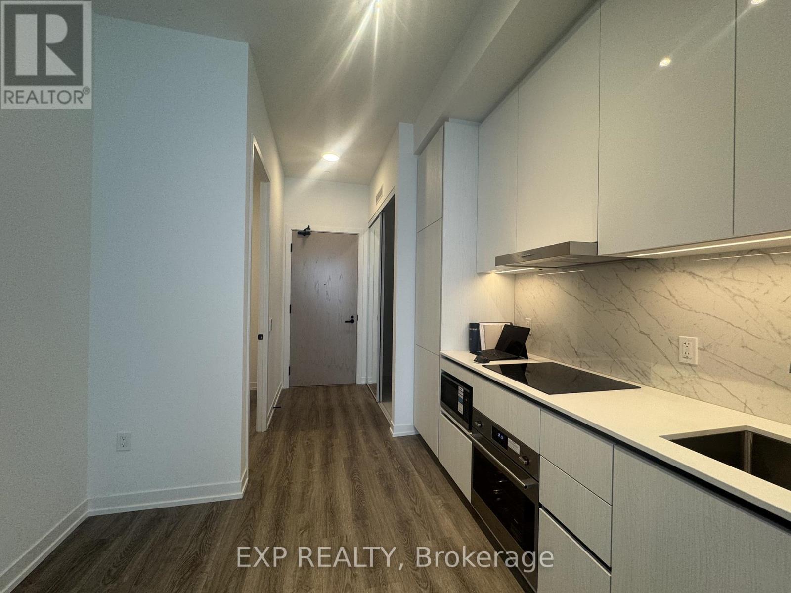 3611 - 8 Interchange Way, Vaughan, Ontario  L4K 0R2 - Photo 6 - N12644206