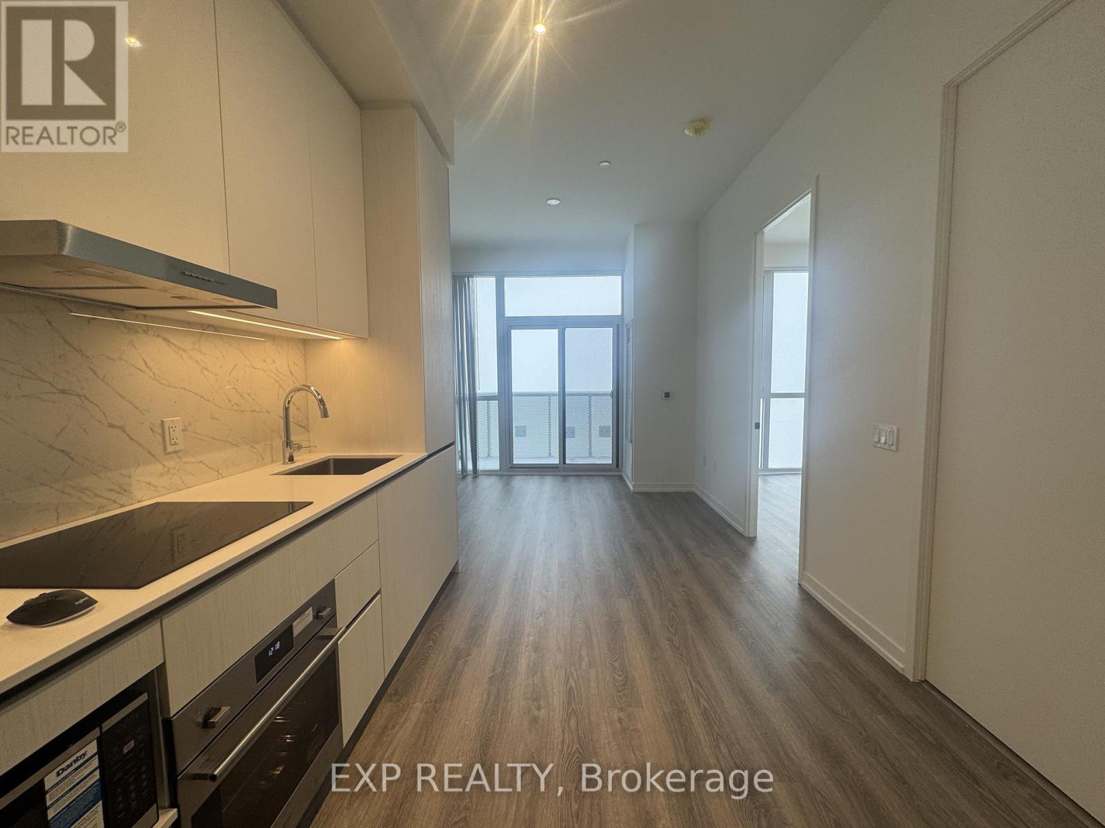 3611 - 8 Interchange Way, Vaughan, Ontario  L4K 0R2 - Photo 8 - N12644206