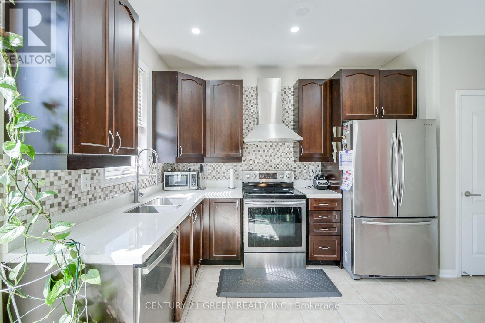 330 Schreyer Crescent, Milton, Ontario  L9T 7T1 - Photo 10 - W12519238