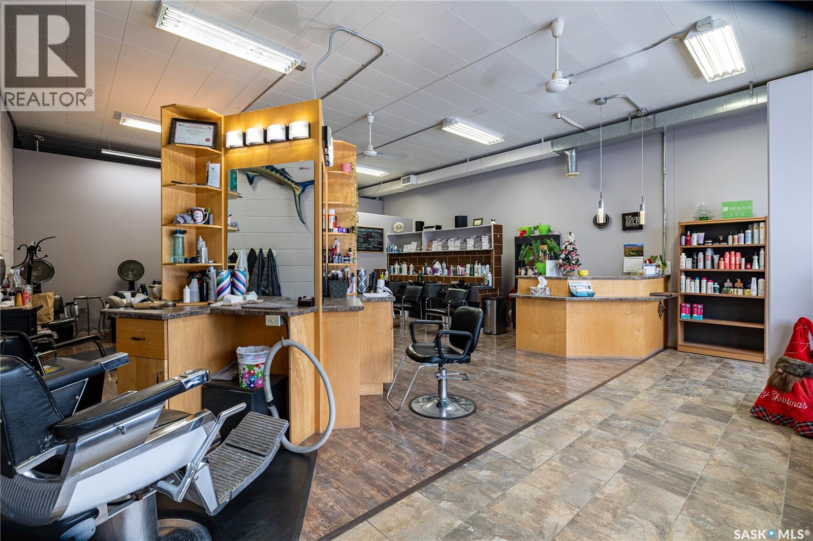 1601 29th Street W, Saskatoon, Saskatchewan  S7L 0N6 - Photo 4 - SK025809