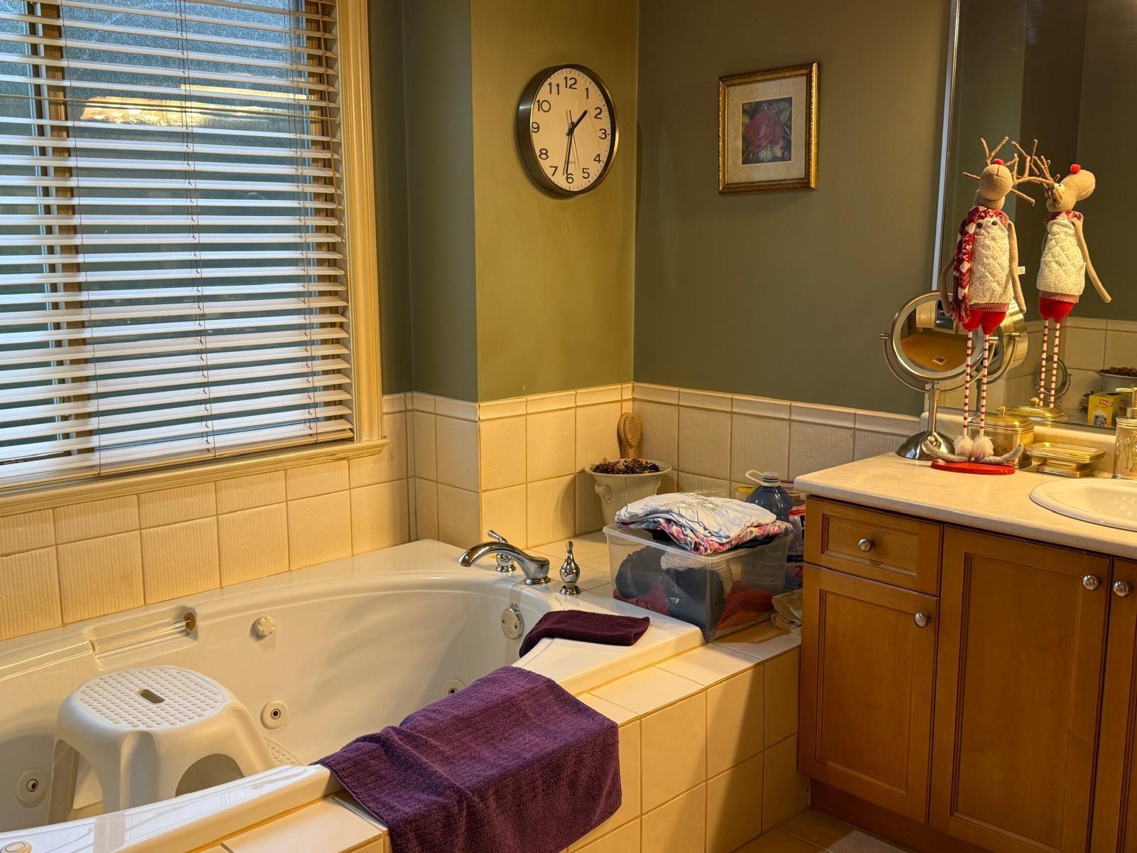 12038 59 Avenue, Surrey, British Columbia  V3X 3L3 - Photo 16 - R3074351