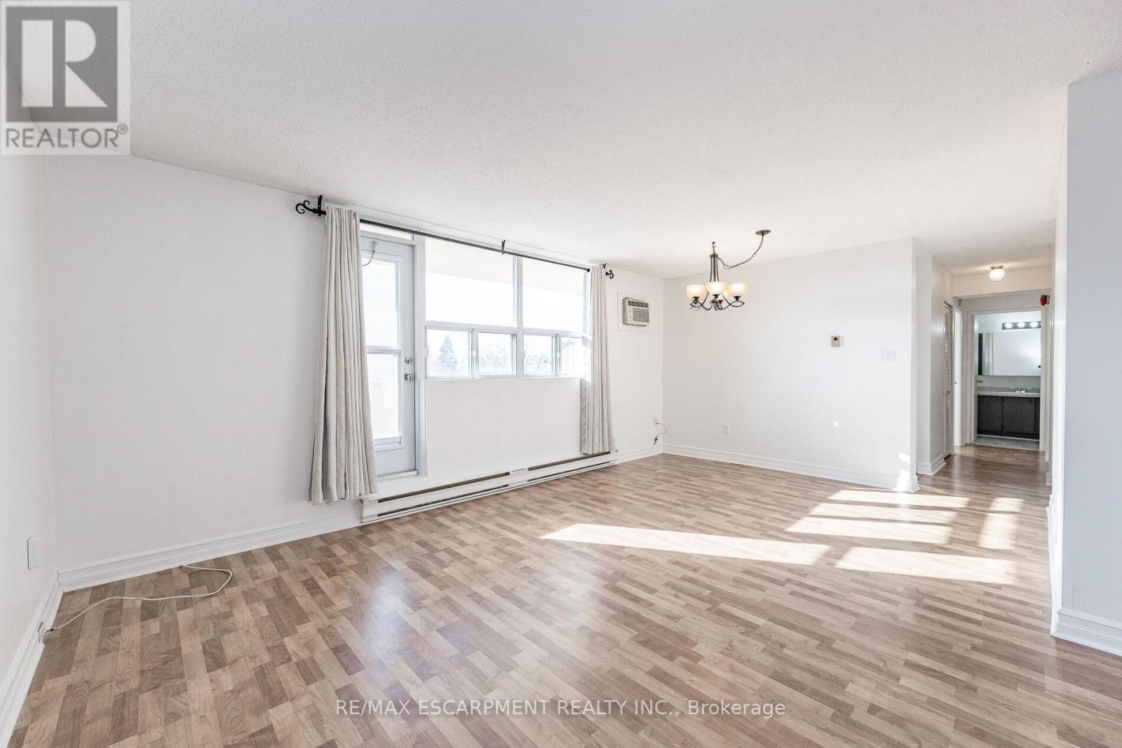 416 - 700 Dynes Road, Burlington, Ontario  L7N 3M2 - Photo 6 - W12644208