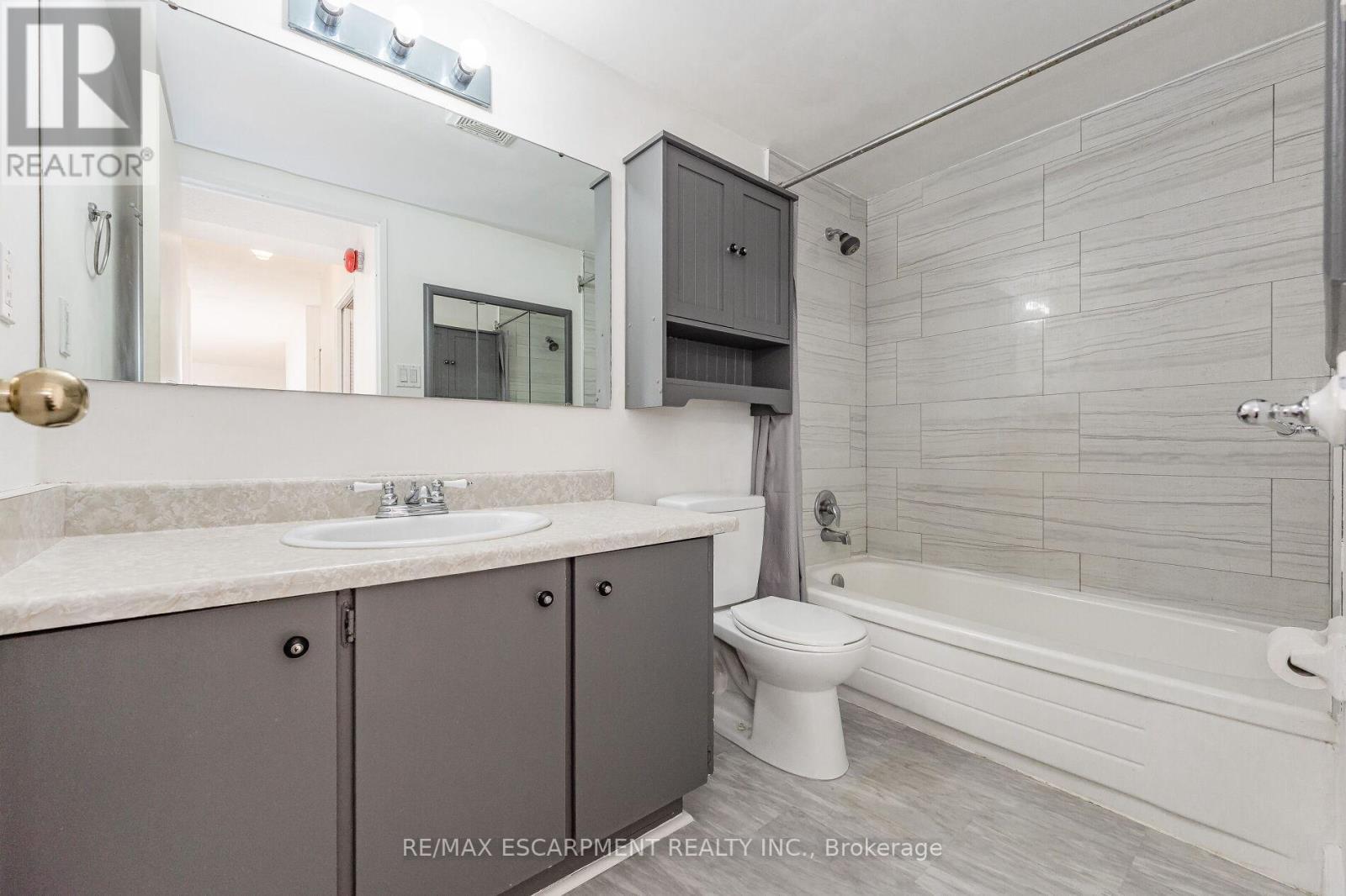 416 - 700 Dynes Road, Burlington, Ontario  L7N 3M2 - Photo 9 - W12644208