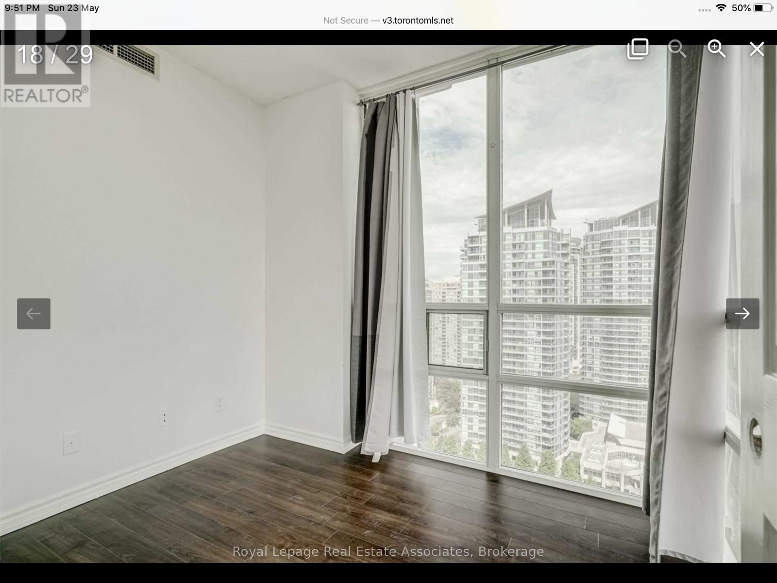 2510 - 3504 Hurontario Street, Mississauga, Ontario  L5B 0B9 - Photo 9 - W12644216