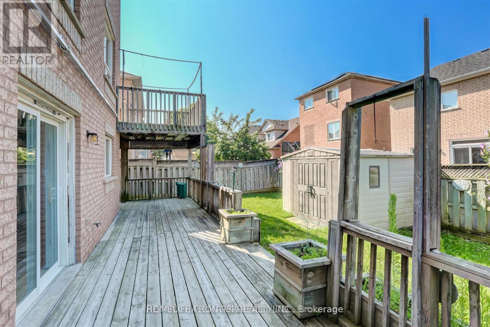 5548 Heathcote Walk, Mississauga, Ontario  L5M 6M7 - Photo 4 - W12644222