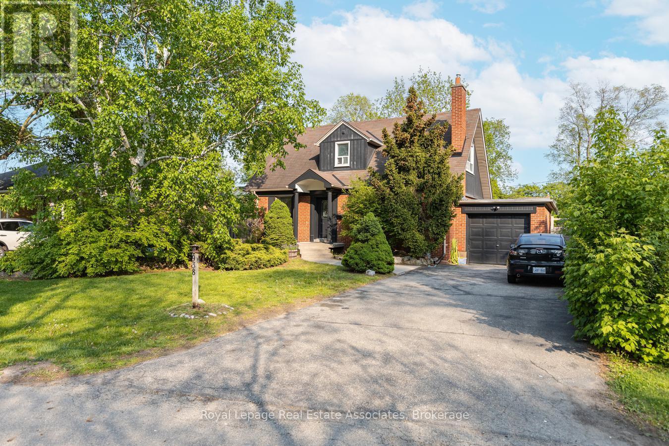 938 Henley Road, Mississauga, Ontario  L4Y 1C6 - Photo 2 - W12644232