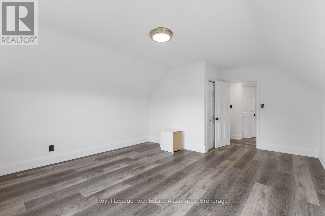 938 Henley Road, Mississauga, Ontario  L4Y 1C6 - Photo 28 - W12644232