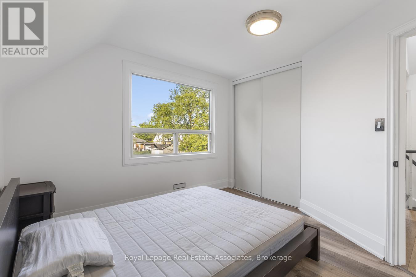 938 Henley Road, Mississauga, Ontario  L4Y 1C6 - Photo 31 - W12644232