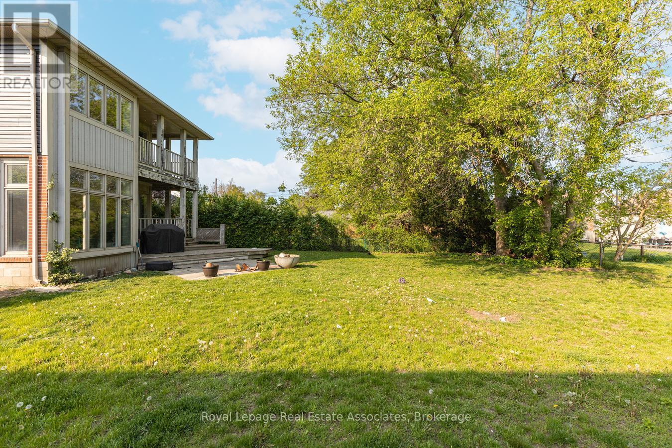 938 Henley Road, Mississauga, Ontario  L4Y 1C6 - Photo 33 - W12644232