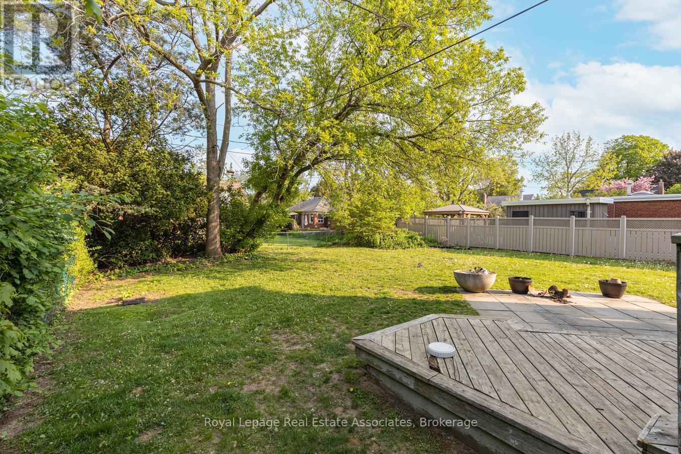 938 Henley Road, Mississauga, Ontario  L4Y 1C6 - Photo 34 - W12644232