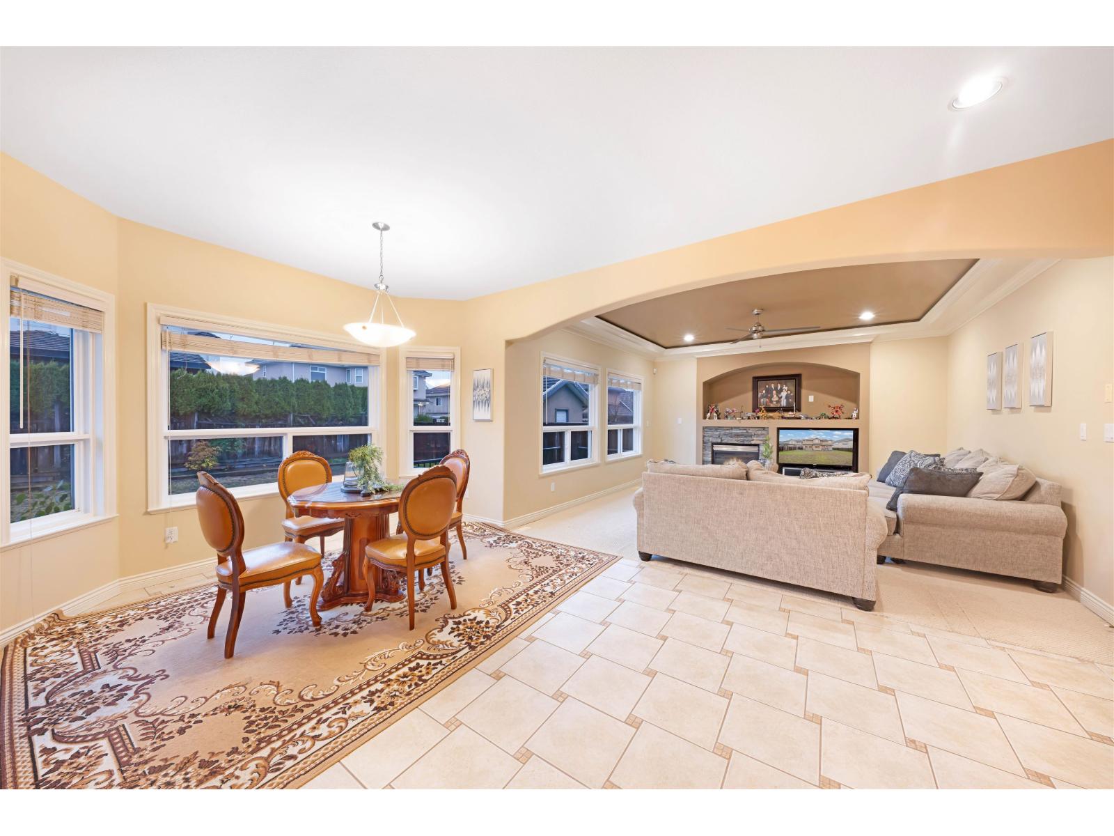 15777 109a Avenue, Surrey, British Columbia  V4N 5G1 - Photo 6 - R3073250