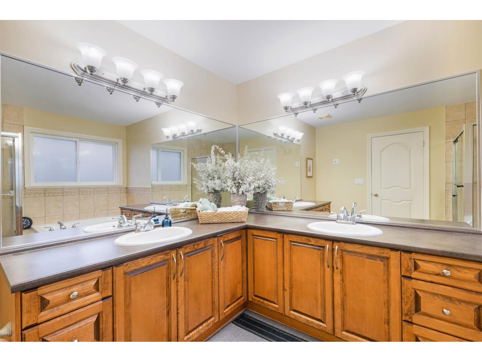 15777 109a Avenue, Surrey, British Columbia  V4N 5G1 - Photo 18 - R3073250