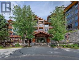 221 2202 GONDOLA WAY, Whistler, British Columbia