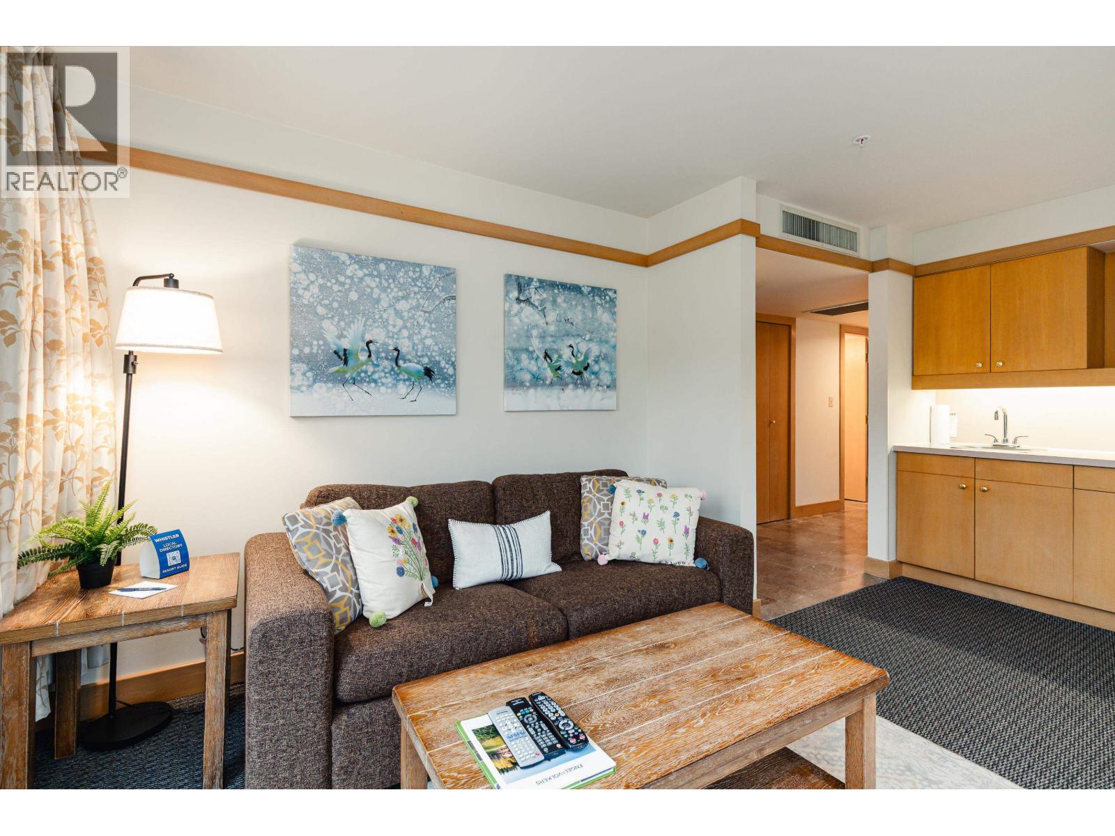 404 4557 Blackcomb Way, Whistler, British Columbia  V8E 0Y2 - Photo 10 - R3074617