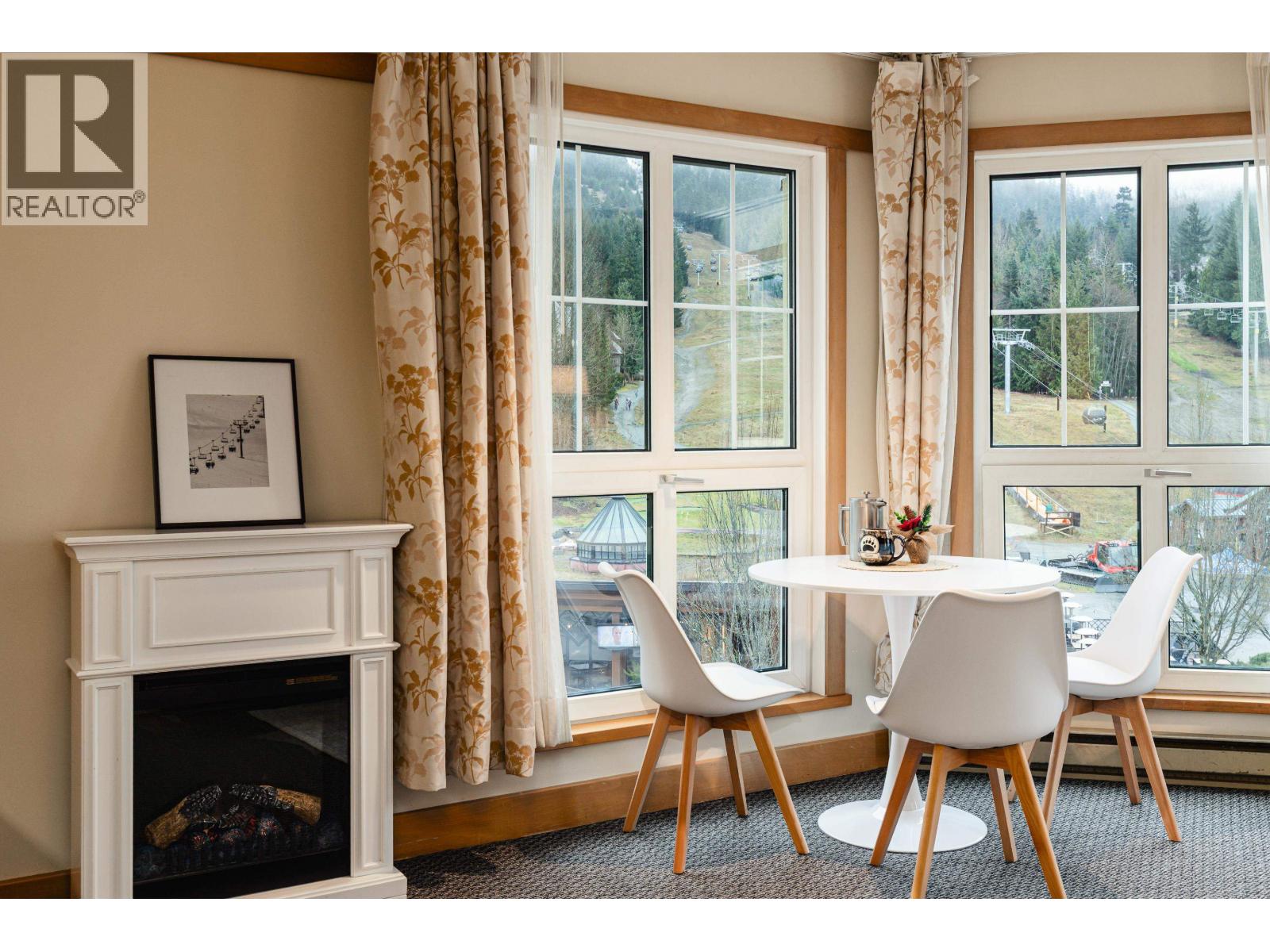 404 4557 Blackcomb Way, Whistler, British Columbia  V8E 0Y2 - Photo 4 - R3074617