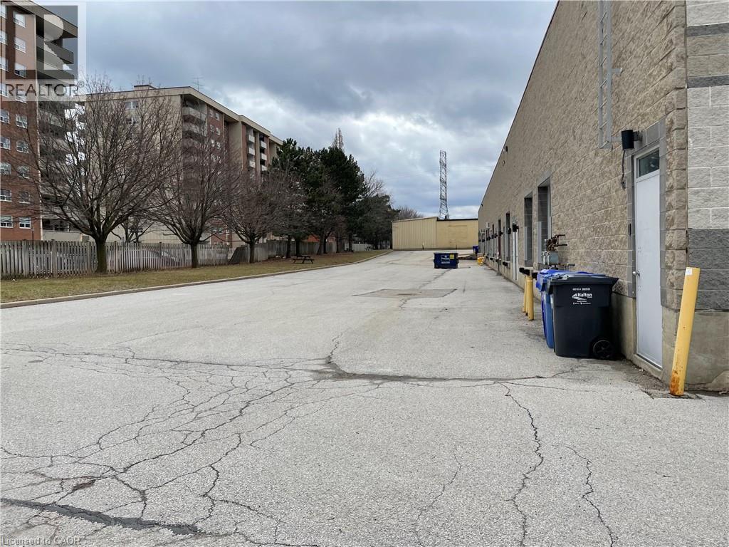 1440 Grahams Lane Unit# 3, Burlington, Ontario  L7S 1W3 - Photo 8 - 40794352