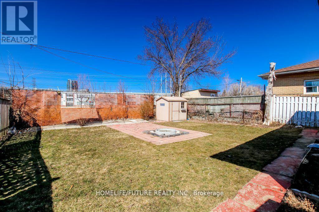 Bsmt - 90 Mountland Drive, Toronto, Ontario  M1G 2P1 - Photo 8 - E12644238