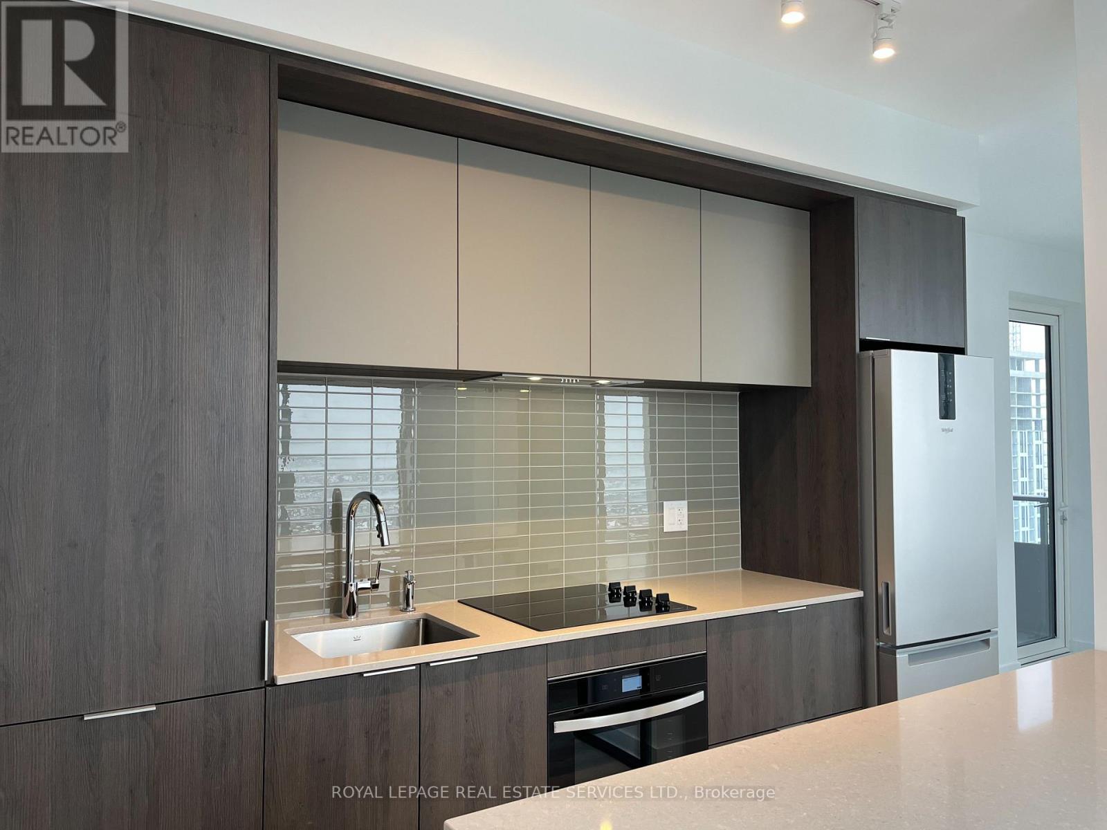 3210 - 395 SQUARE ONE DRIVE, Mississauga, Ontario