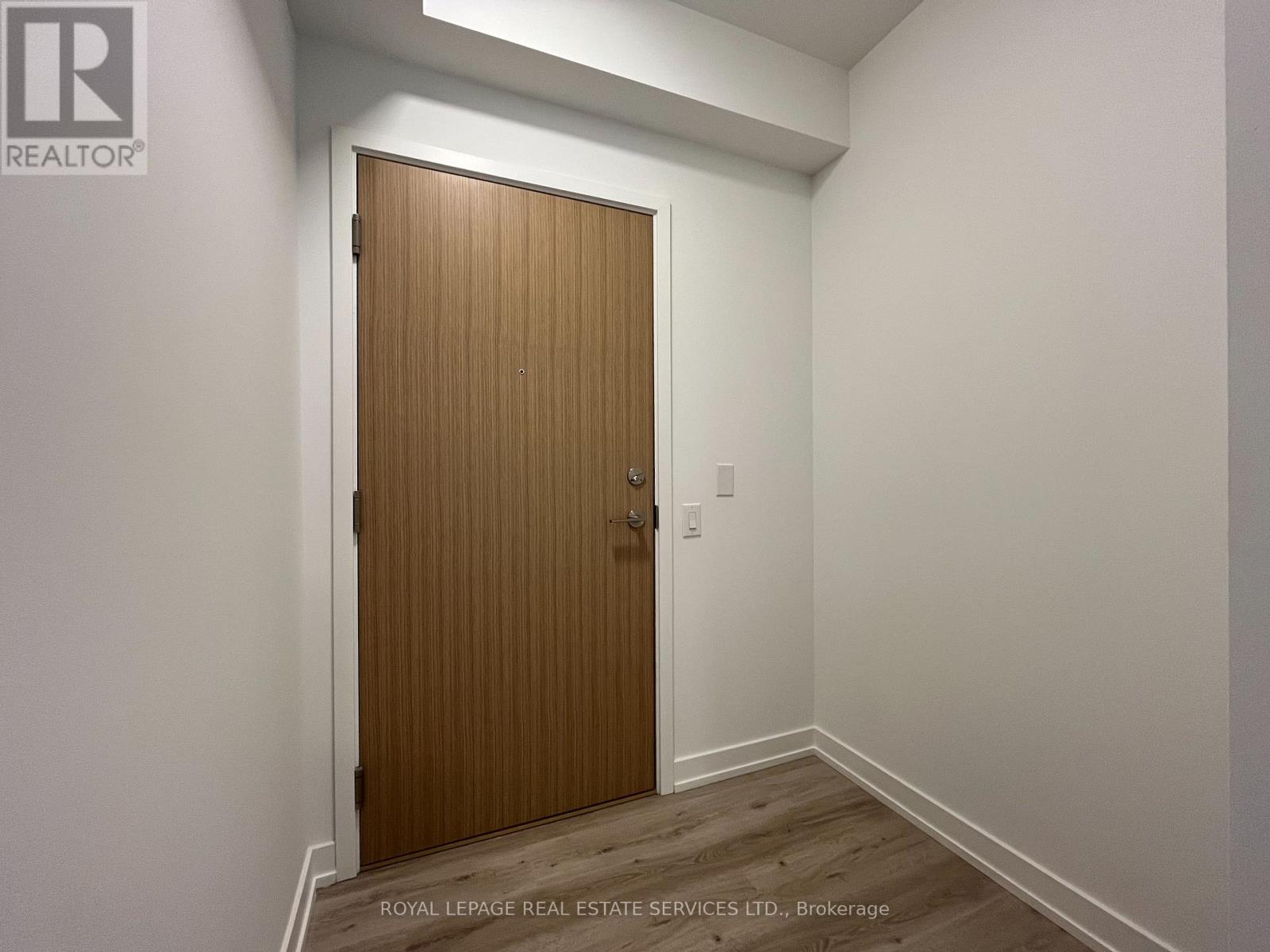 3210 - 395 Square One Drive, Mississauga, Ontario  L5B 0P6 - Photo 15 - W12644244