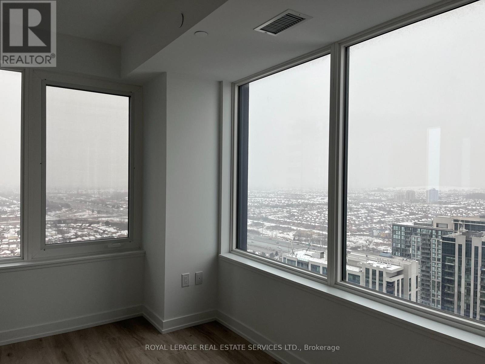 3210 - 395 Square One Drive, Mississauga, Ontario  L5B 0P6 - Photo 7 - W12644244