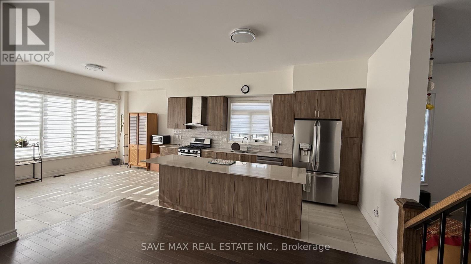 56 Lollard Way, Brampton, Ontario  L6Y 2C9 - Photo 10 - W12644246