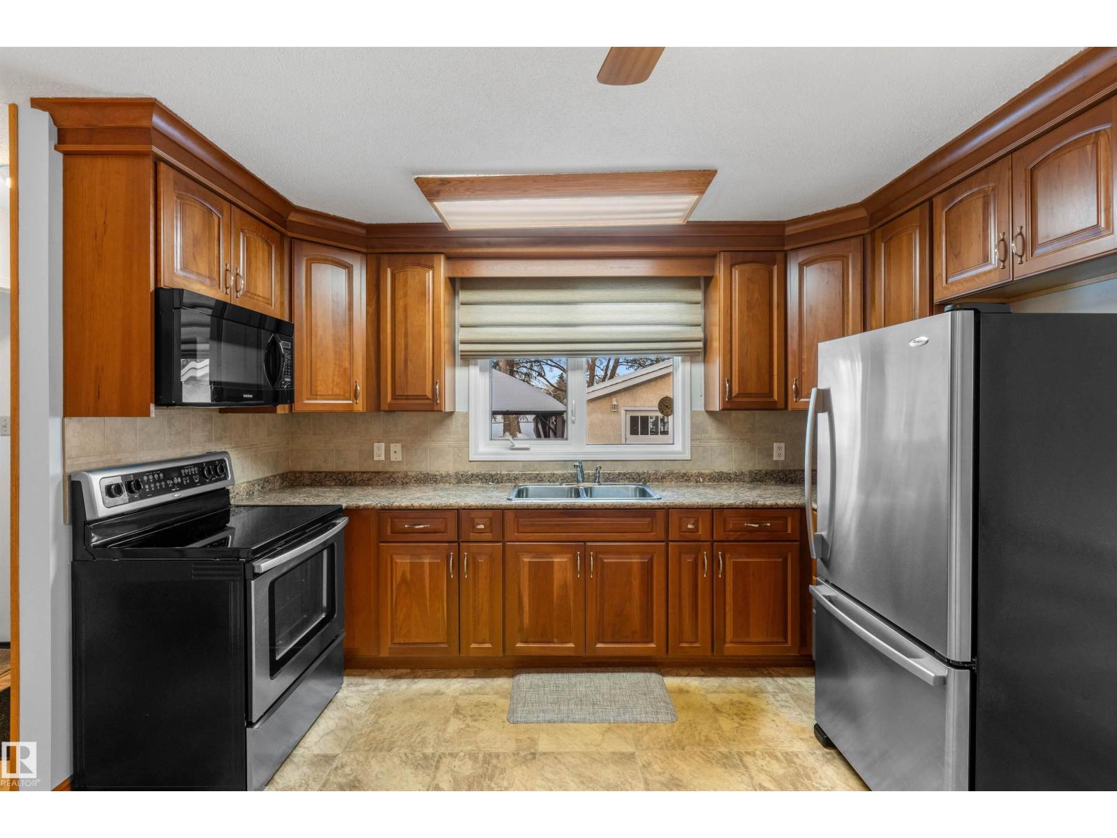 101 Brookwood Dr, Spruce Grove, Alberta  T7X 1C4 - Photo 19 - E4468449