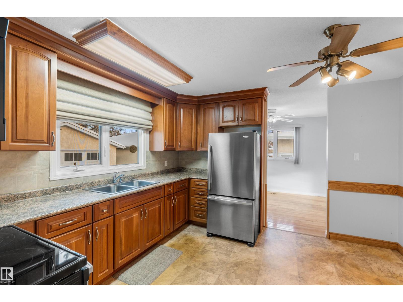 101 Brookwood Dr, Spruce Grove, Alberta  T7X 1C4 - Photo 20 - E4468449